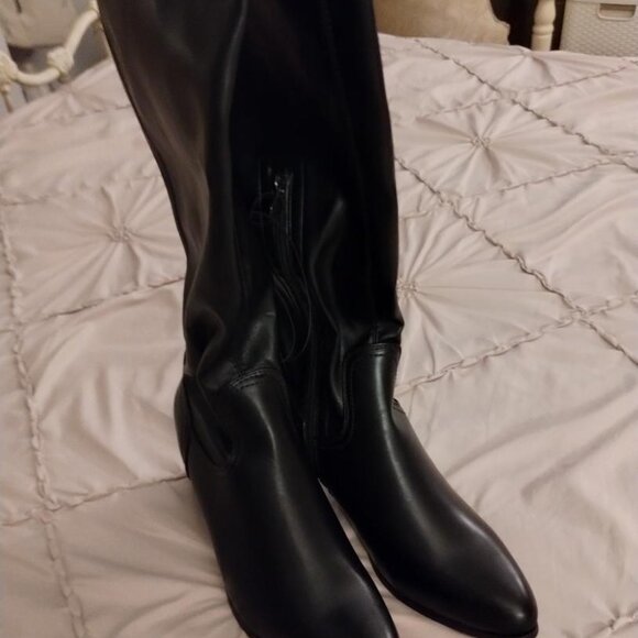 BLACK THIGH HIGH BOOTS (NWT) - Picture 1 of 3